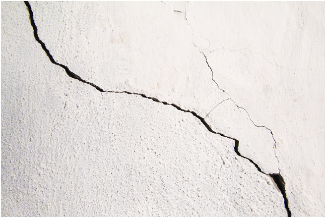 How to fix a cracked wall